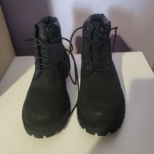 Classic Timberland 6in Waterproof Boots (Sz 1M)